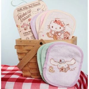 Hello Kitty MakeUp Eraser 7 day set
